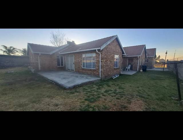 BUSINESS FOR SALE IN WINDMILL PARK